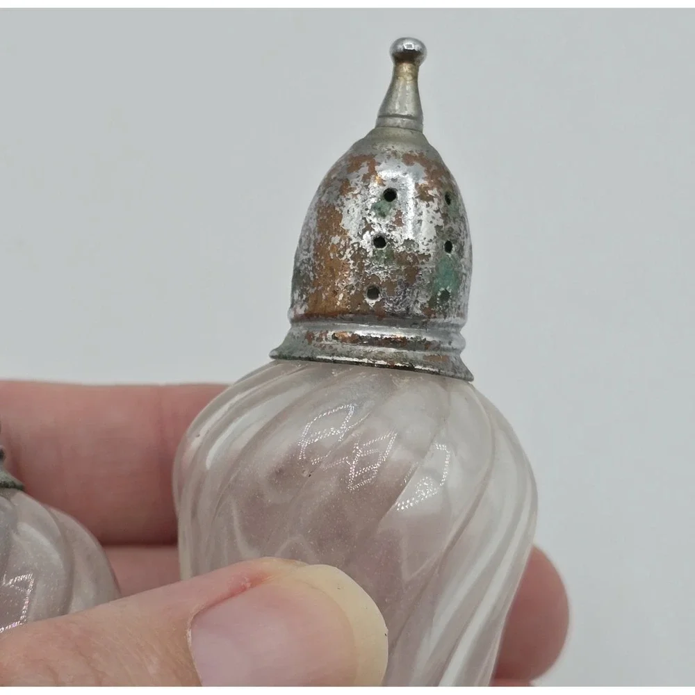 The Unbranded Brand adorable shakers